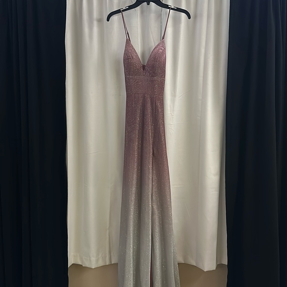 New with tags women’s Dillards prom dress